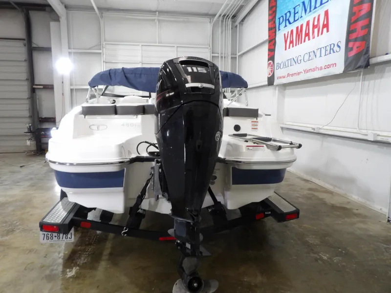 Slide: The Image of Tahoe 450TS 2017 - 7