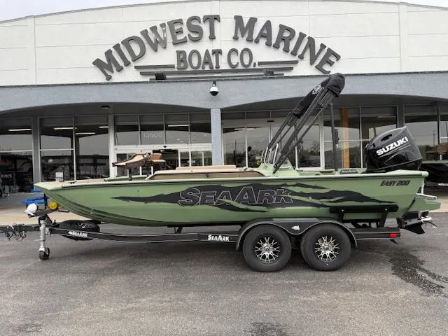Slide: The Image of 2025 SeaArk Easy 200 boat with Suzuki DF200 engine at Midwest Marine Boat Co. - 1