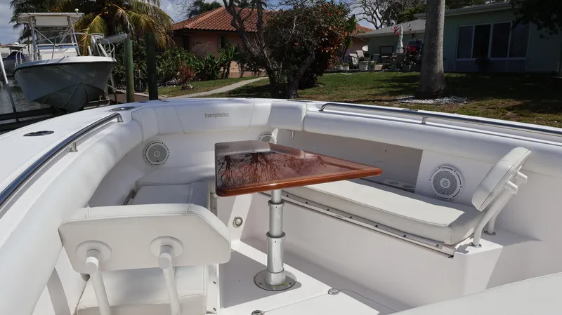 Slide: The Image of Everglades 435 Center Console 2019 - 82