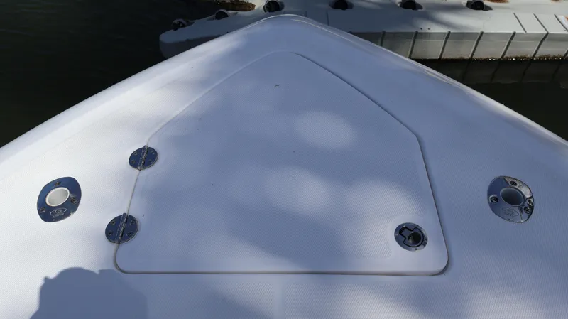 Slide: The Image of Everglades 435 Center Console 2019 - 84