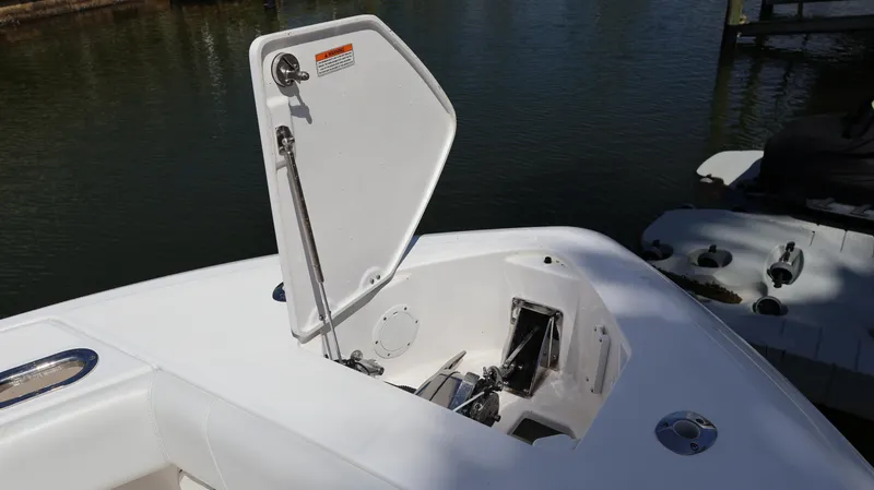 Slide: The Image of Everglades 435 Center Console 2019 - 85