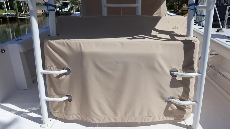 Slide: The Image of Everglades 435 Center Console 2019 - 92