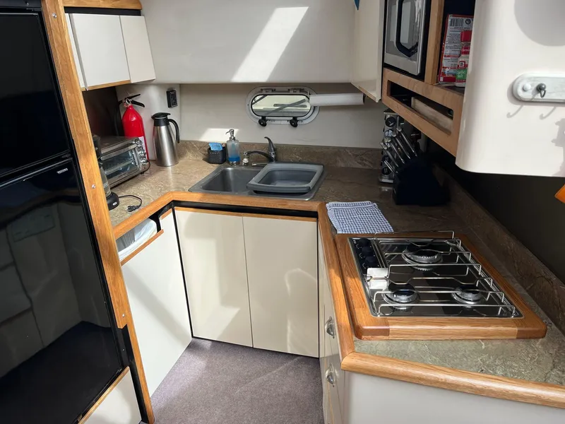 Slide: The Image of Bayliner 4387 - Galley - 3