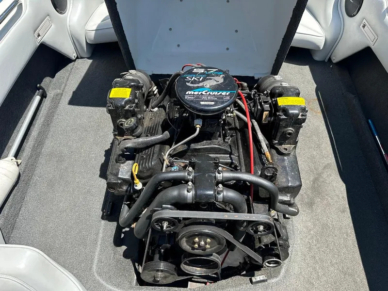 Slide: The Image of 1998 Ski Centurion sport bowrider engine compartment with MerCruiser engine. - 20