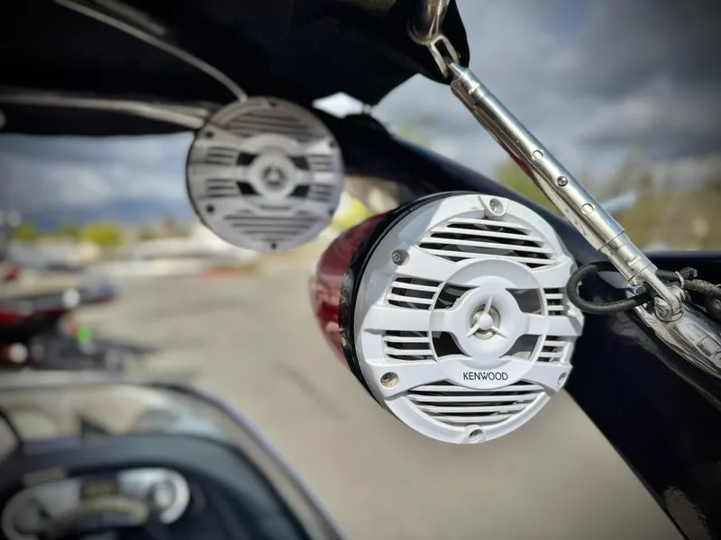 Slide: The Image of 2007 Malibu Wakesetter 247 LSV with Kenwood marine speakers, close-up view. - 22