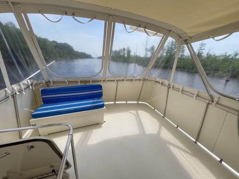 Slide: The Image of Hatteras 53 Motoryacht 1984 - 51