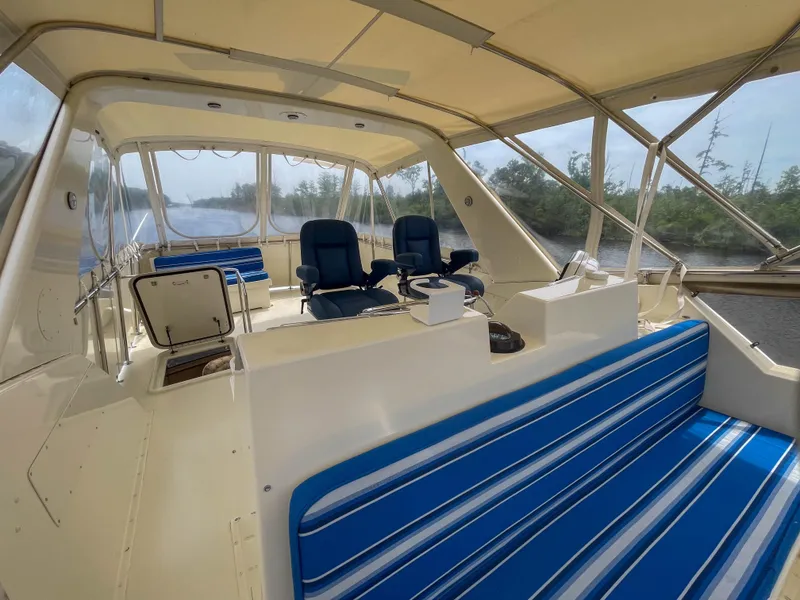 Slide: The Image of Hatteras 53 Motoryacht 1984 - 56