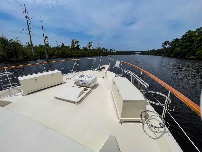 Slide: The Image of Hatteras 53 Motoryacht 1984 - 59