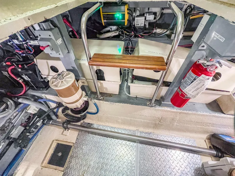 Slide: The Image of Hatteras 53 Motoryacht 1984 - 72