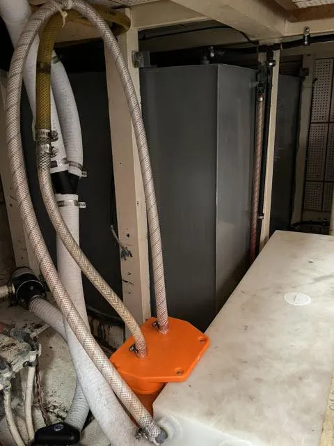 Slide: The Image of Grand Banks 36 Classic 1981 - 51