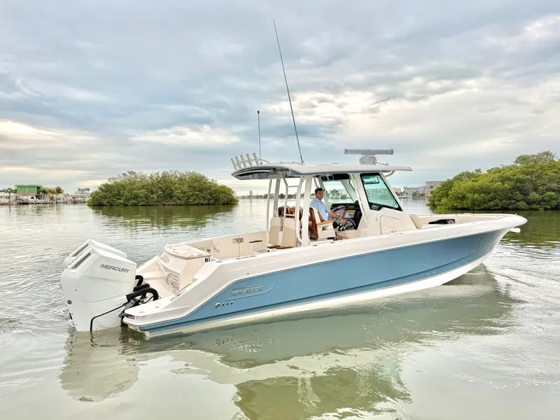 Slide: The Image of Boston Whaler 360 Outrage 2026 - 16
