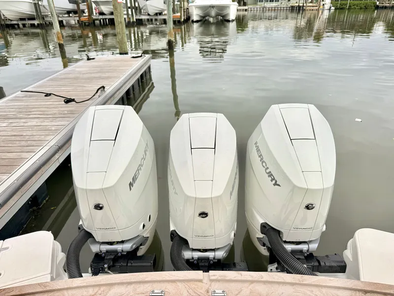 Slide: The Image of Boston Whaler 360 Outrage 2026 - 22