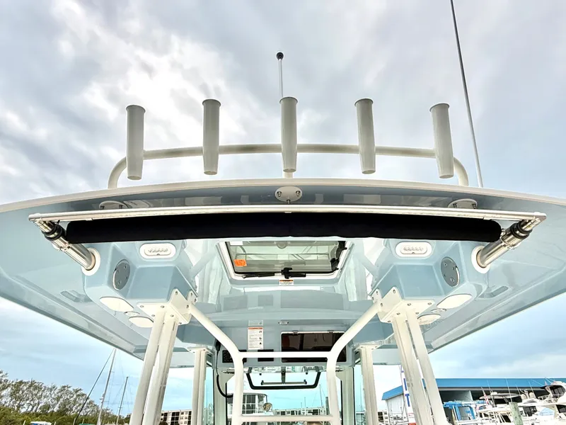 Slide: The Image of Boston Whaler 360 Outrage 2026 - 27