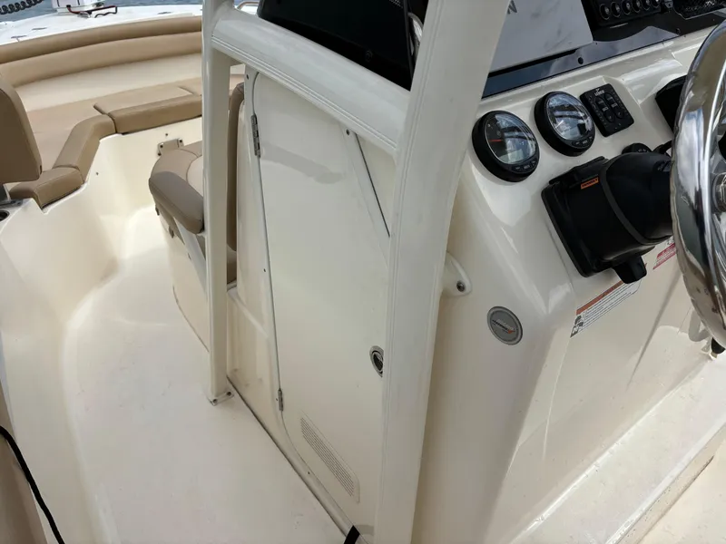 Slide: The Image of Scout 215XSF 2021 - 56