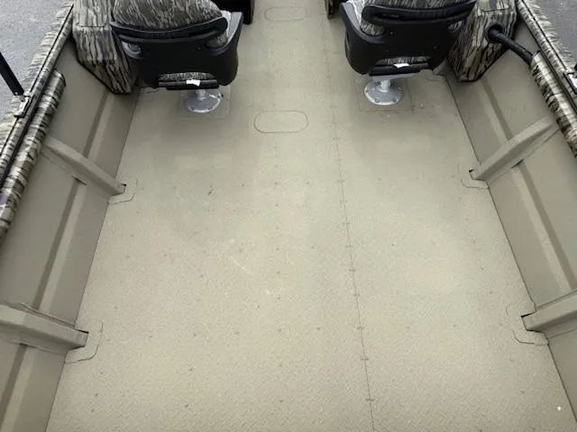 Slide: The Image of SeaArk 240 Protoge' / SUZUKI DF250 2025 - 6