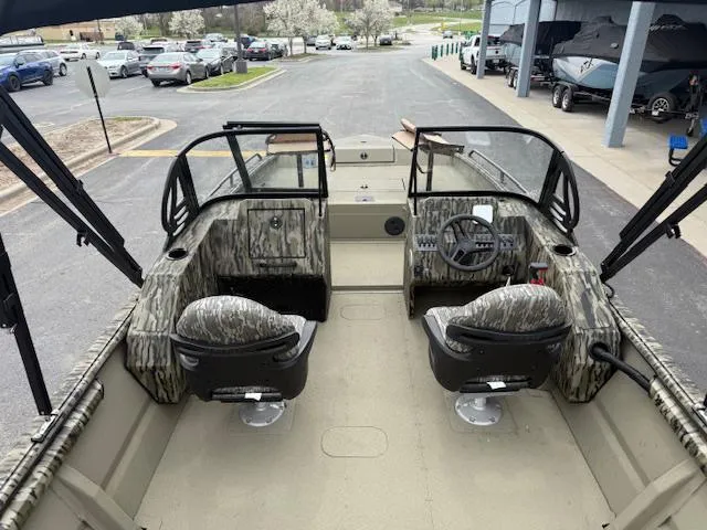 Slide: The Image of SeaArk 240 Protoge' / SUZUKI DF250 2025 - 7