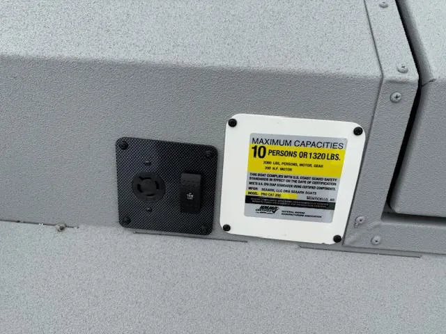 Slide: The Image of SeaArk Procat 200 / SUZUKI DF200 2025 - 23