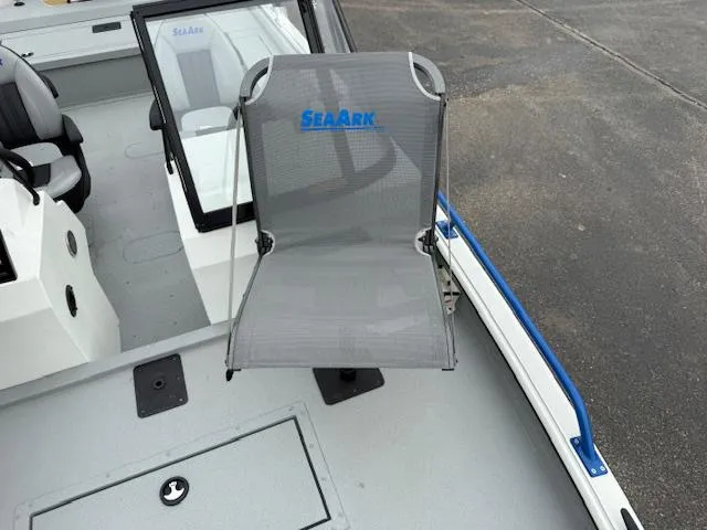 Slide: The Image of SeaArk Procat 200 / SUZUKI DF200 2025 - 26