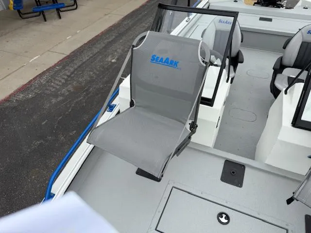 Slide: The Image of SeaArk Procat 200 / SUZUKI DF200 2025 - 27