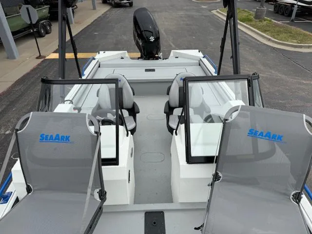 Slide: The Image of SeaArk Procat 200 / SUZUKI DF200 2025 - 28