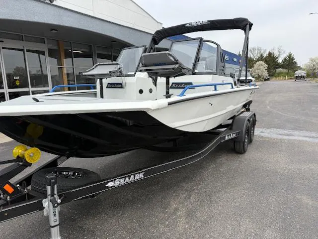 Slide: The Image of SeaArk Procat 200 / SUZUKI DF200 2025 - 3