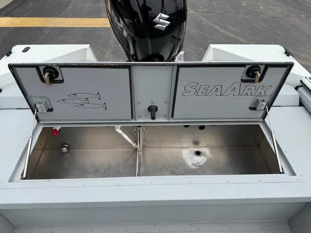 Slide: The Image of SeaArk Procat 200 / SUZUKI DF200 2025 - 6