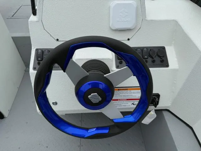 Slide: The Image of SeaArk Procat 200 / SUZUKI DF200 2025 - 8