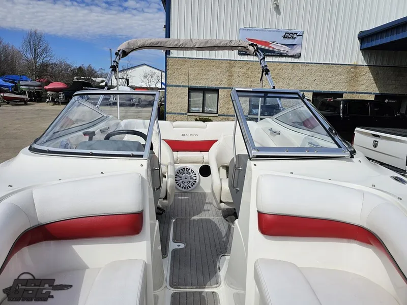 Slide: The Image of Larson Senza 186 2010 - 64