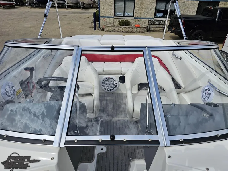 Slide: The Image of Larson Senza 186 2010 - 65