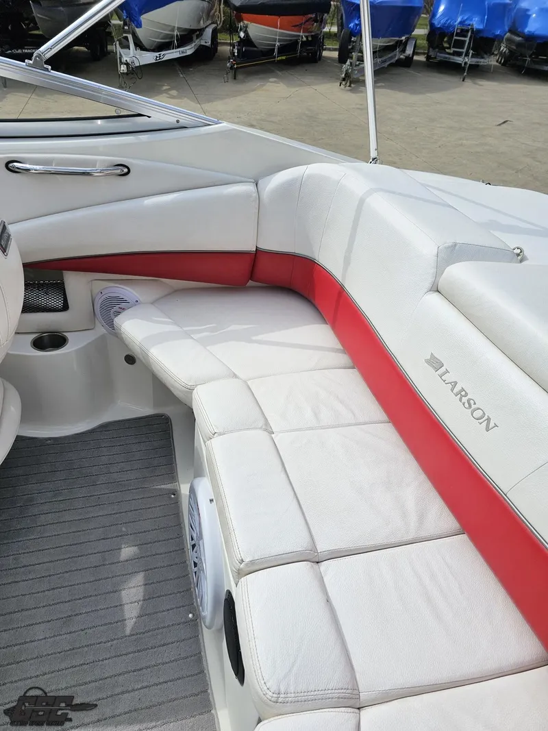 Slide: The Image of Larson Senza 186 2010 - 71