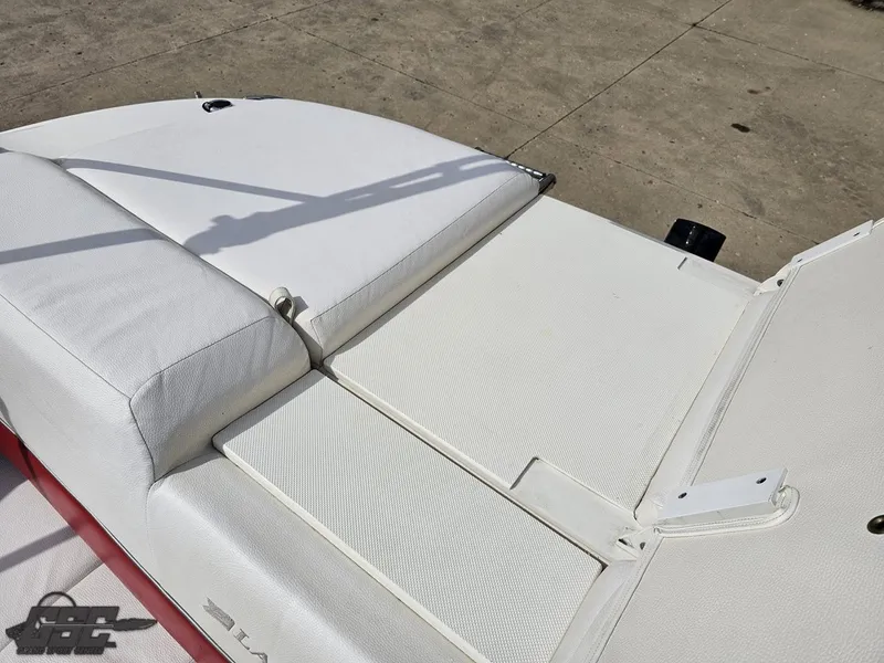 Slide: The Image of Larson Senza 186 2010 - 74