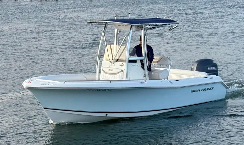 Slide: The Image of Sea Hunt Ultra 210 2010 - 50