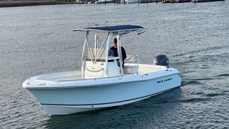 Slide: The Image of Sea Hunt Ultra 210 2010 - 51