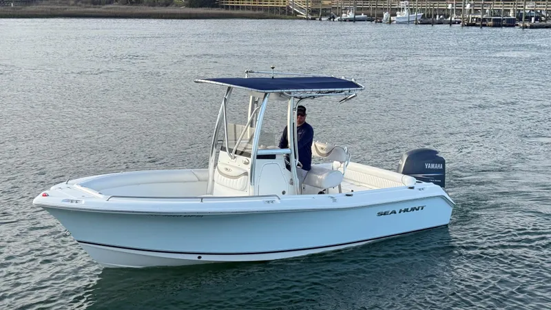 Slide: The Image of Sea Hunt Ultra 210 2010 - 52