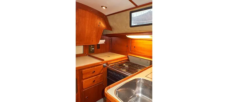 Slide: The Image of Sceptre 36 Brandywine 1980 - 74