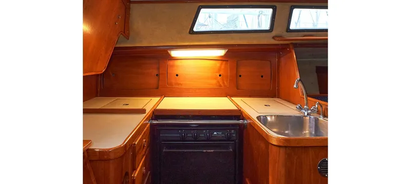 Slide: The Image of Sceptre 36 Brandywine 1980 - 76