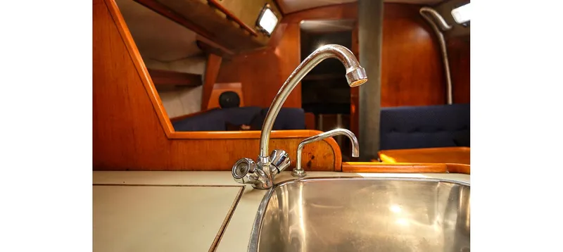 Slide: The Image of Sceptre 36 Brandywine 1980 - 79