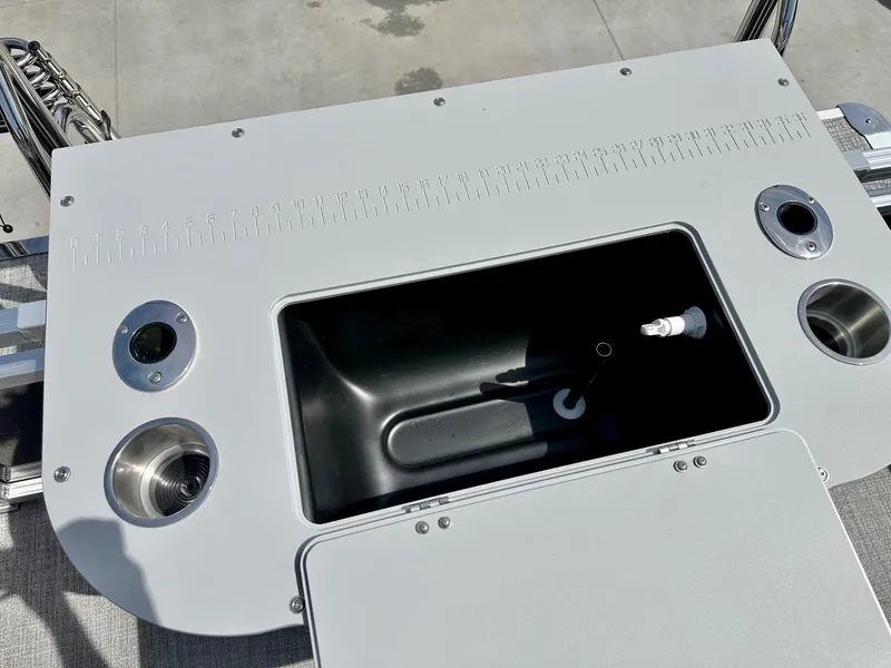 Slide: The Image of Avalon 23' Venture 85 Platinum CC Fish w/ 150HP Mercury! 2025 - 14