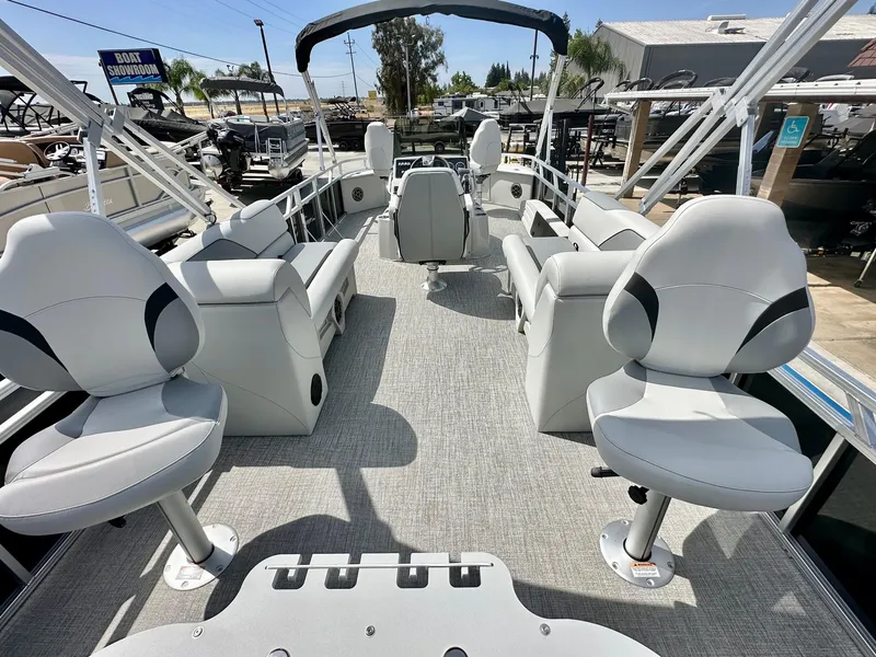 Slide: The Image of Avalon 23' Venture 85 Platinum CC Fish w/ 150HP Mercury! 2025 - 5