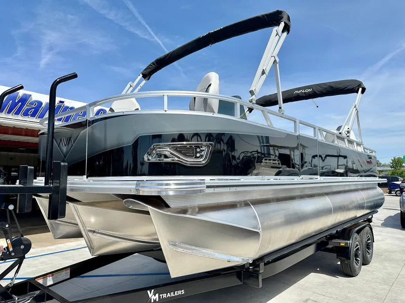 Slide: The Image of Avalon 23' Venture 85 Platinum CC Fish w/ 150HP Mercury! 2025 - 9