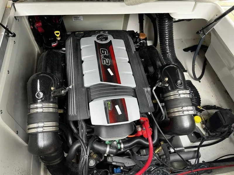 Slide: The Image of Sea Ray SDX 270 2021 - 10