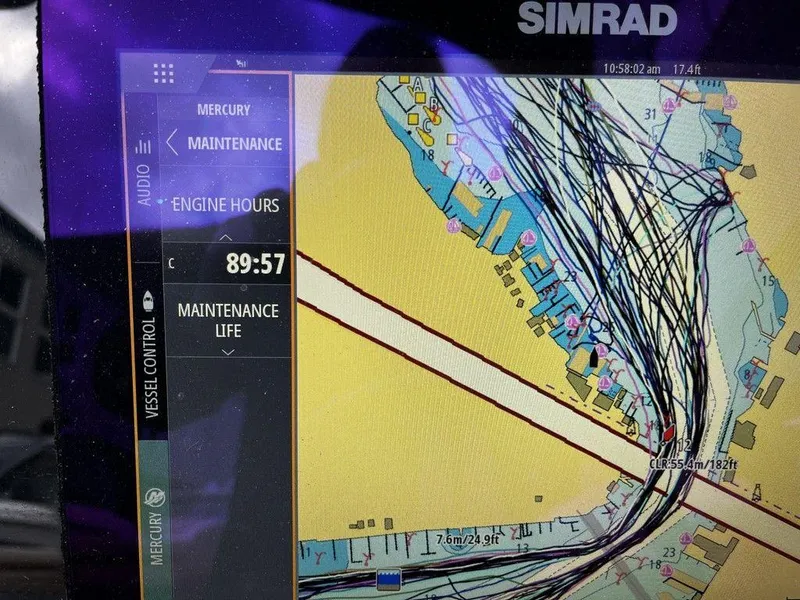 Slide: The Image of Sea Ray SDX 270 2021 - 12