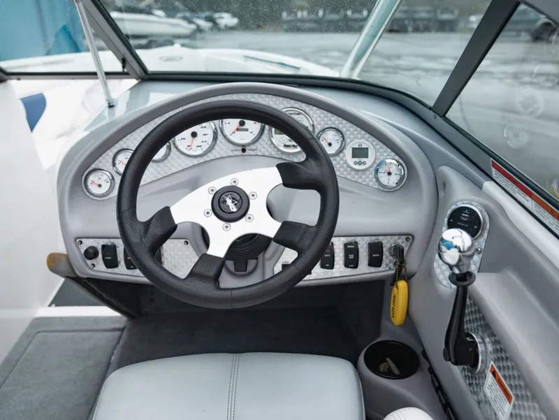 Slide: The Image of MasterCraft XStar 2002 - 10