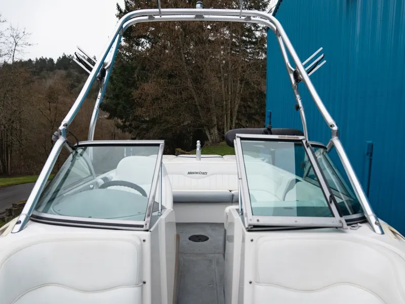 Slide: The Image of MasterCraft XStar 2002 - 13