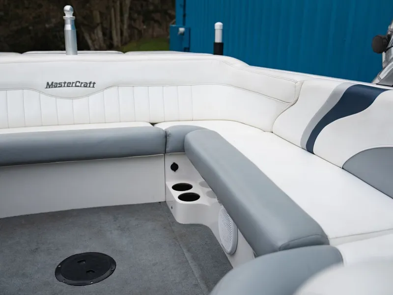 Slide: The Image of MasterCraft XStar 2002 - 17