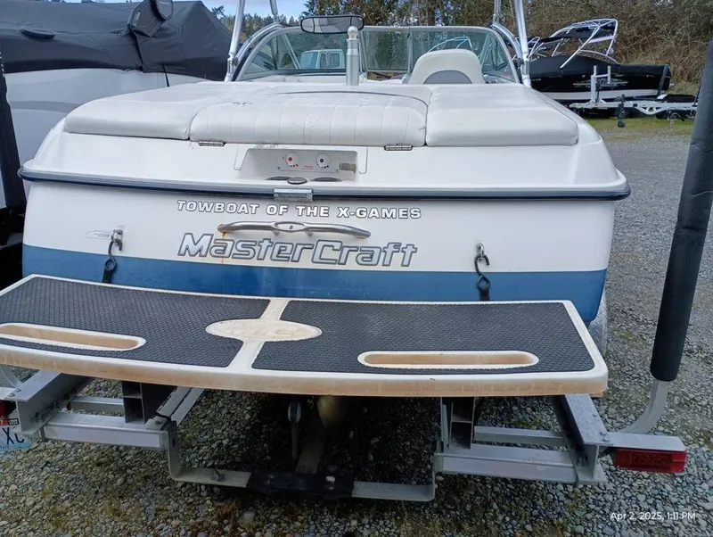 Slide: The Image of MasterCraft XStar 2002 - 2