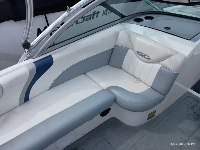 Slide: The Image of MasterCraft XStar 2002 - 8