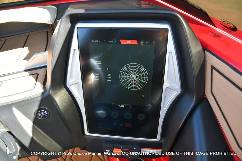 Slide: The Image of Tigé 24RZX 2022 - 60