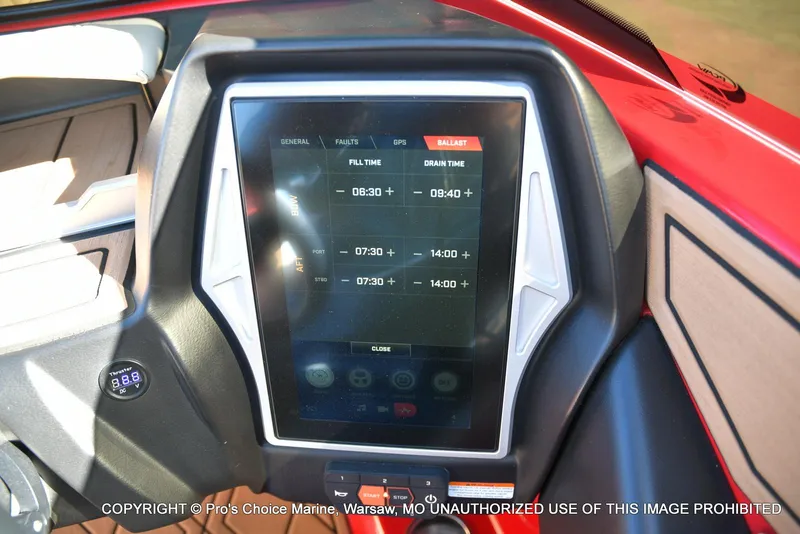 Slide: The Image of Tigé 24RZX 2022 - 61