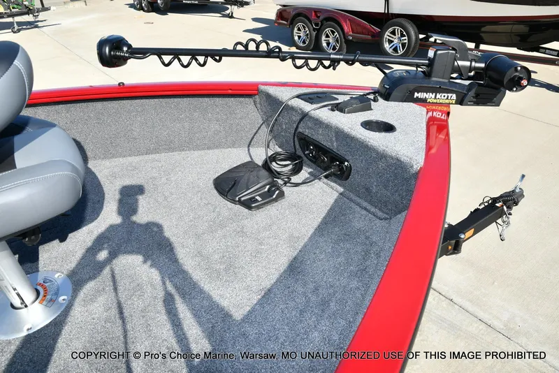 Slide: The Image of 2025 Tracker Pro Guide V-175 Combo boat with Minn Kota PowerDrive trolling motor. - 21
